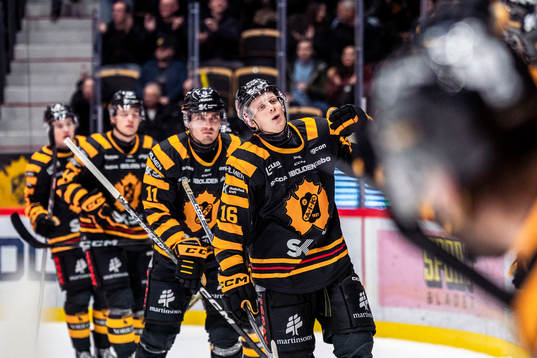 Skellefteås Linus Lindström jublar