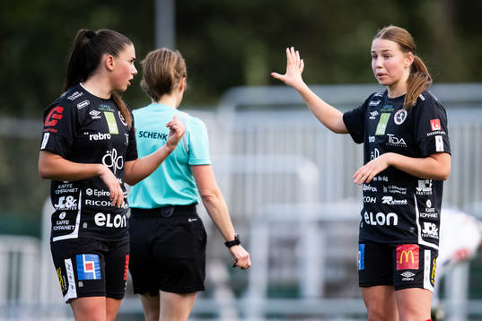 Örebros Emilia Pelgander och Elsa Pelgander