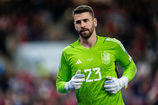 goalkeeper Unai Simon of Spain