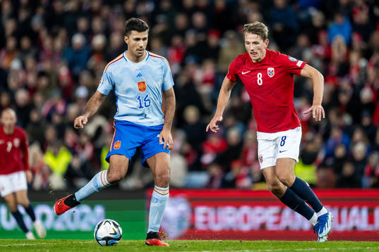 Rodri of Spain and Sander Berge of Norway