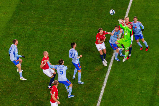 Stefan Strandberg of Norway and goalkeeper Unai Simon of