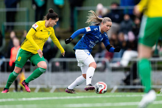 Trelleborgs Elina Lenir och Bollstanäs Amanda Frank