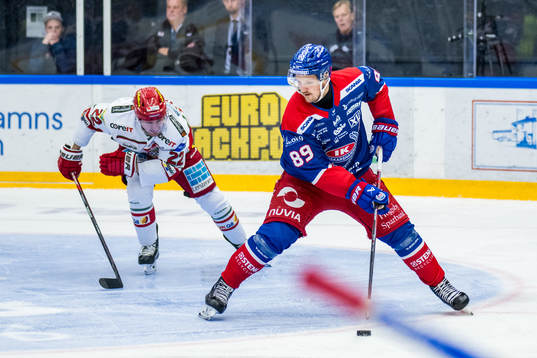 MoDos Adam Pettersson och Oskarshamns Patrik Karlkvist