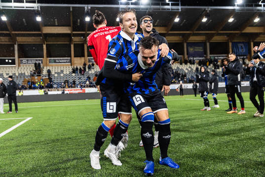 Sirius Daniel Stensson och Henrik Castegren jublar