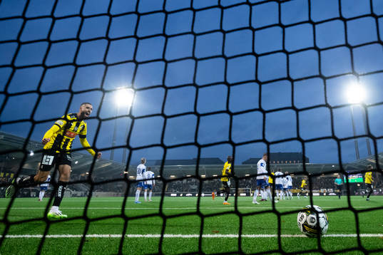 Häckens Aiham Ousou jublar