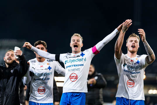 Värnamos Freddy Winsth och Victor Eriksson jublar