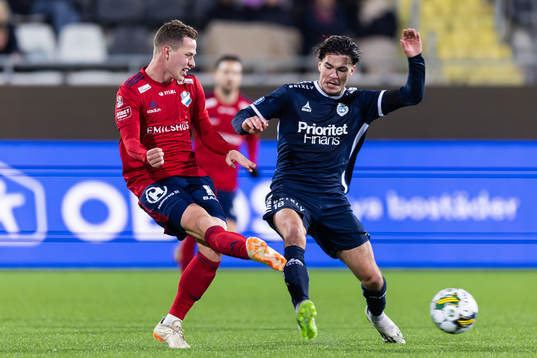 Östers Alex Thor Hauksson och Utsiktens William Milovanovic