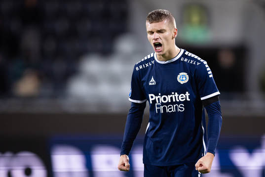 Utsiktens Lucas Hedlund jublar