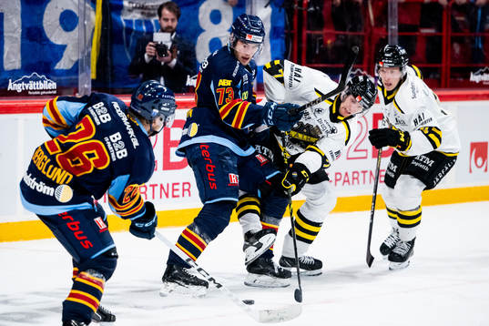 Djurgårdens Anton Gradin och AIKs Filip Windlert