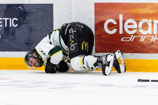 Östersunds Josef Ingman har ont