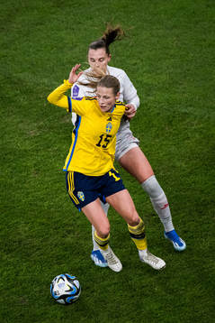 Anna Anvegård of Sweden and Noelle Maritz of Switzerland