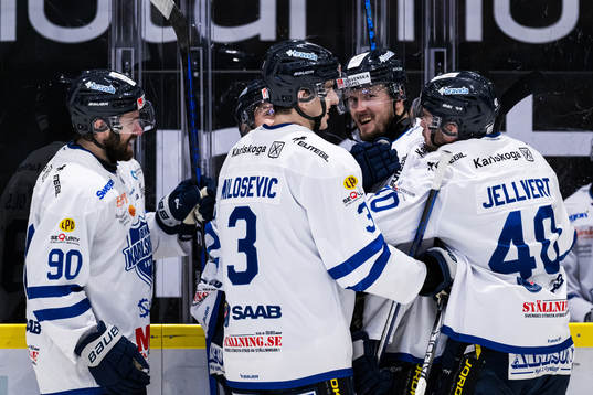 Karlskogas Jesper Kokkonen jublar