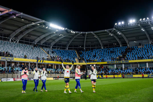 Rosa Kafaji, goalkeeper Jennifer Falk, Josefine Rybrink,