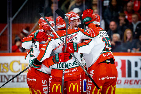 Frölundas Gustav Rydahl jublar vid 1-1 med Henrik