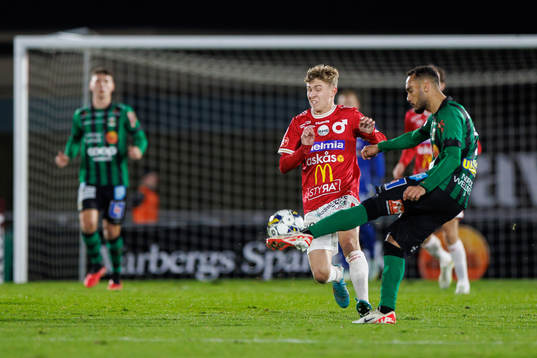 Degerfors Gustav Lindgren och Varbergs Vinicius Nogueira de Oliveira