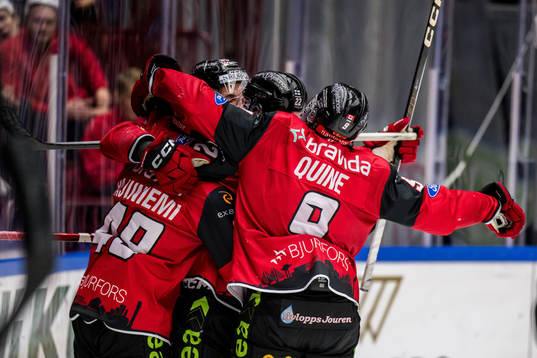 IF Malmö Redhawks Carl Persson jublar