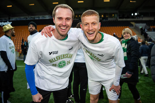 Västerås SKs målvakt Daniel Svensson och Daniel Ask jubel