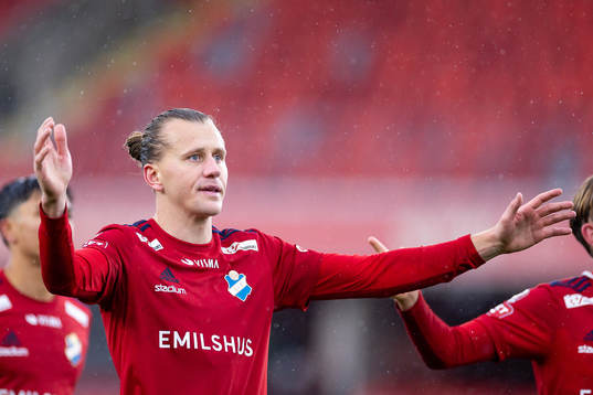 Östers Jesper Jonasson Westermark jublar