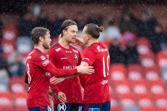 Östers Thorri Mar Thorisson och Jesper Jonasson Westermark jublar efter mål 1-0