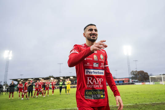 Skövde AIKs Elmar Abraham jublar