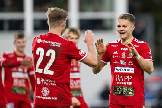 Skövde AIKs Gustav Broman jublar