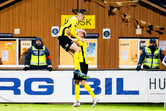 Mjällbys Noah Eile och Herman Johansson jublar efter 2-0 målet genom Jacob Bergström (ej i bild)