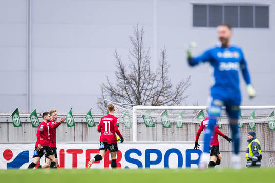 GAISs Filip Beckman jublar efter sitt 0-1 mål