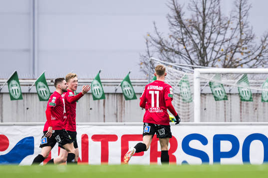 GAISs Filip Beckman jublar efter sitt 0-1 mål