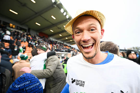 Västerås målvakt Anton Fagerström jublar över avancemanget till Allsvenskan
