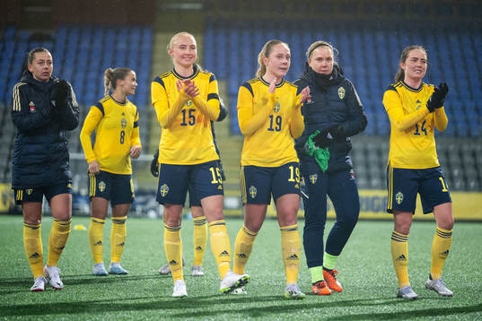 Stinalisa Johansson, Alice Bergström and Matilda Eriksson Kristell of Sweden celebrate