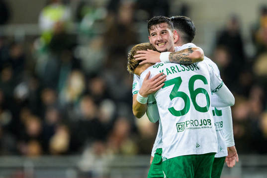 Hammarbys Viktor Djukanovic och Markus Karlsson jublar efter 2-0