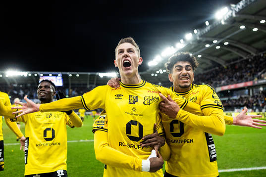 Elfsborgs Alexander Bernhardsson jublar