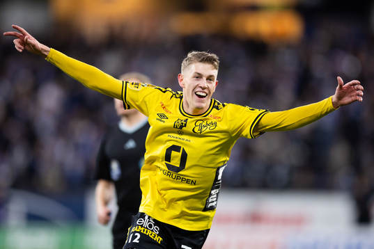 Elfsborgs Alexander Bernhardsson jublar