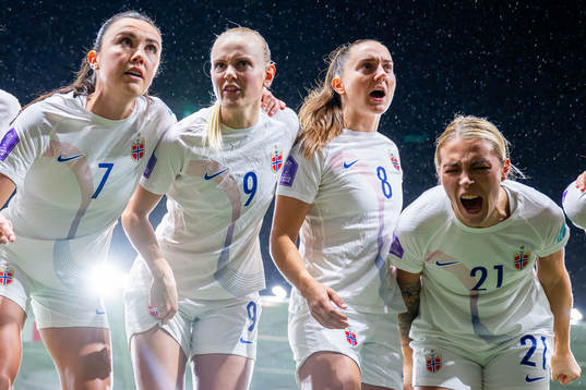 Bla gjennom flere bilder av Football, Nations League, France - Norway