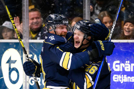 HV71s Tommi Tikka jublar