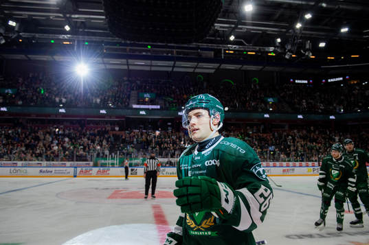 Färjestads Joel Nyström jublar