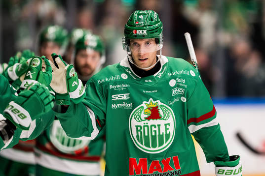 Rögles Adam Tambellini jublar