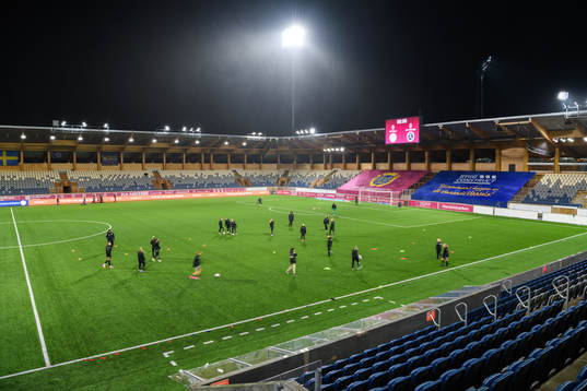 Örebros spelare värmer upp