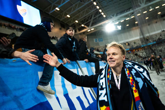 Djurgårdens Elliot Käck tackas
