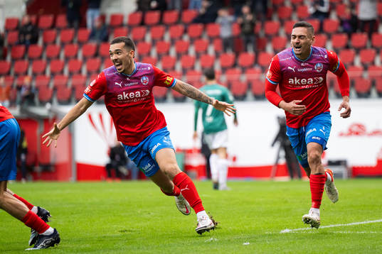 Helsingborgs Lucas Lima och Cole Alexander jublar