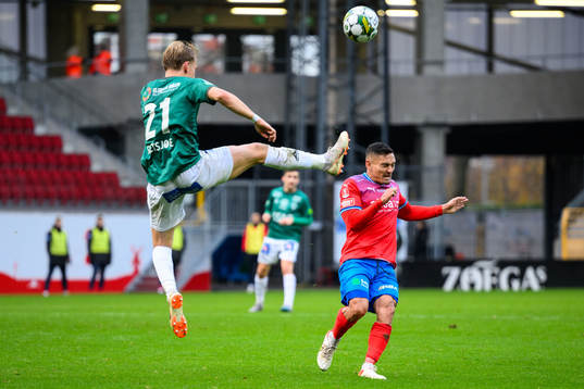 Brages Henry Sletsjøe och Helsingborgs Cole Alexander