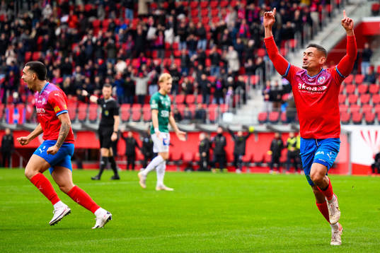 Helsingborgs Cole Alexander jublar