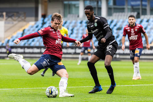 Örgrytes Linus Tagesson och Västerås SKs Mohammed