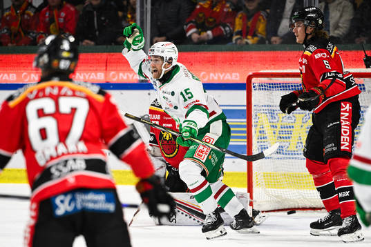 Rögles Simon Ryfors jublar