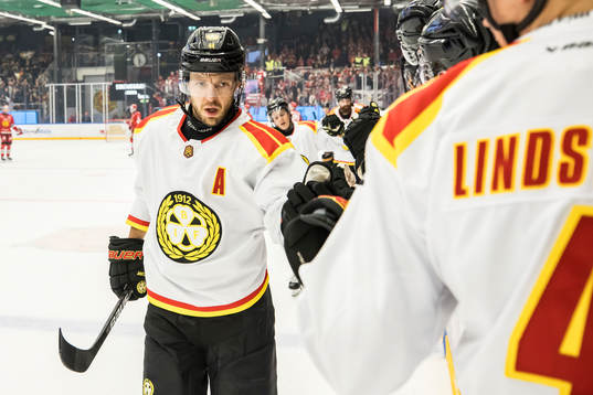 Brynäs Jacob Blomqvist jublar