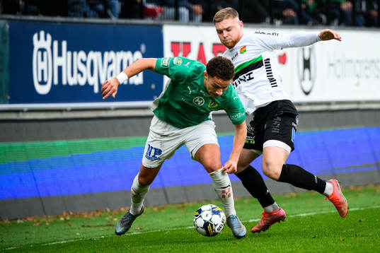 Jönköpings Södras Malkolm Moenza och GAISs Dino Salihovic