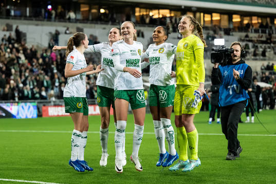Hammarbys Matilda Vinberg jublar