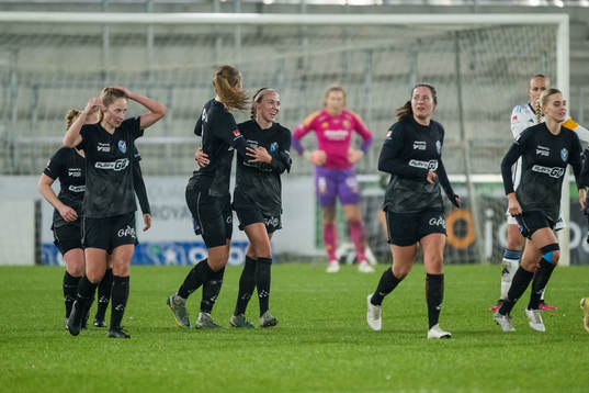 Växjö DFFs Larkin Russel jublar