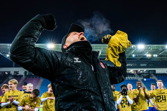 Johannes Moesgaard, head coach of KFUM, celebrates promotion to the Eliteserien