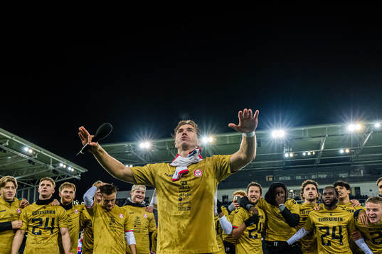 Remi-André Svindland of KFUM celebrates promotion to the Eliteserien